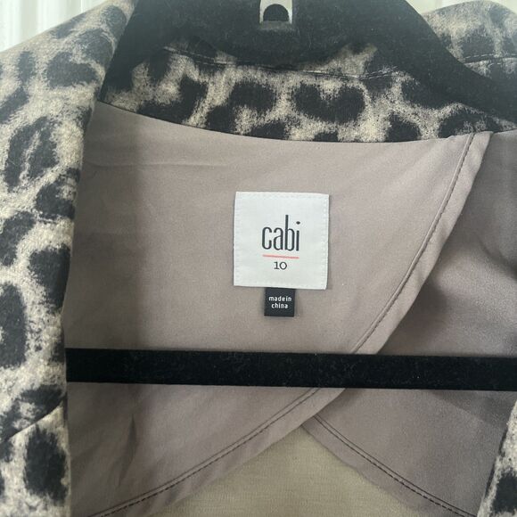 Cabi Women's Jungle Blazer Jacket Sz 10 Leopard Print Preppy Casual City Button - Picture 2 of 11